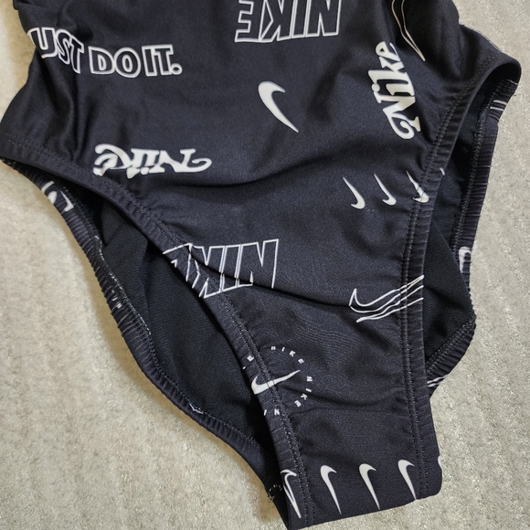 NWT Nike Hydrastrong Multi Print Cutout One Piece Swimsuit Black Size 2 - Picture 4 of 16